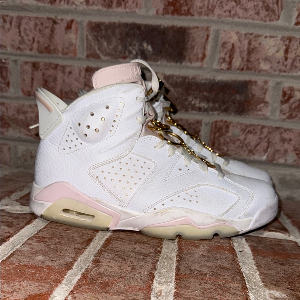 Womens Jordan 6 retro “gold hoops” Sneaker white/pink size 8.5 - Picture 2 of 14